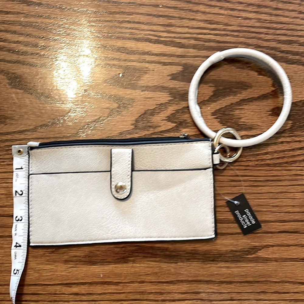 Wristlet